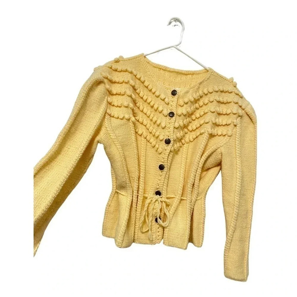 Vintage - Yellow Bavarian Style Boucle Sweater - Picture 3 of 7